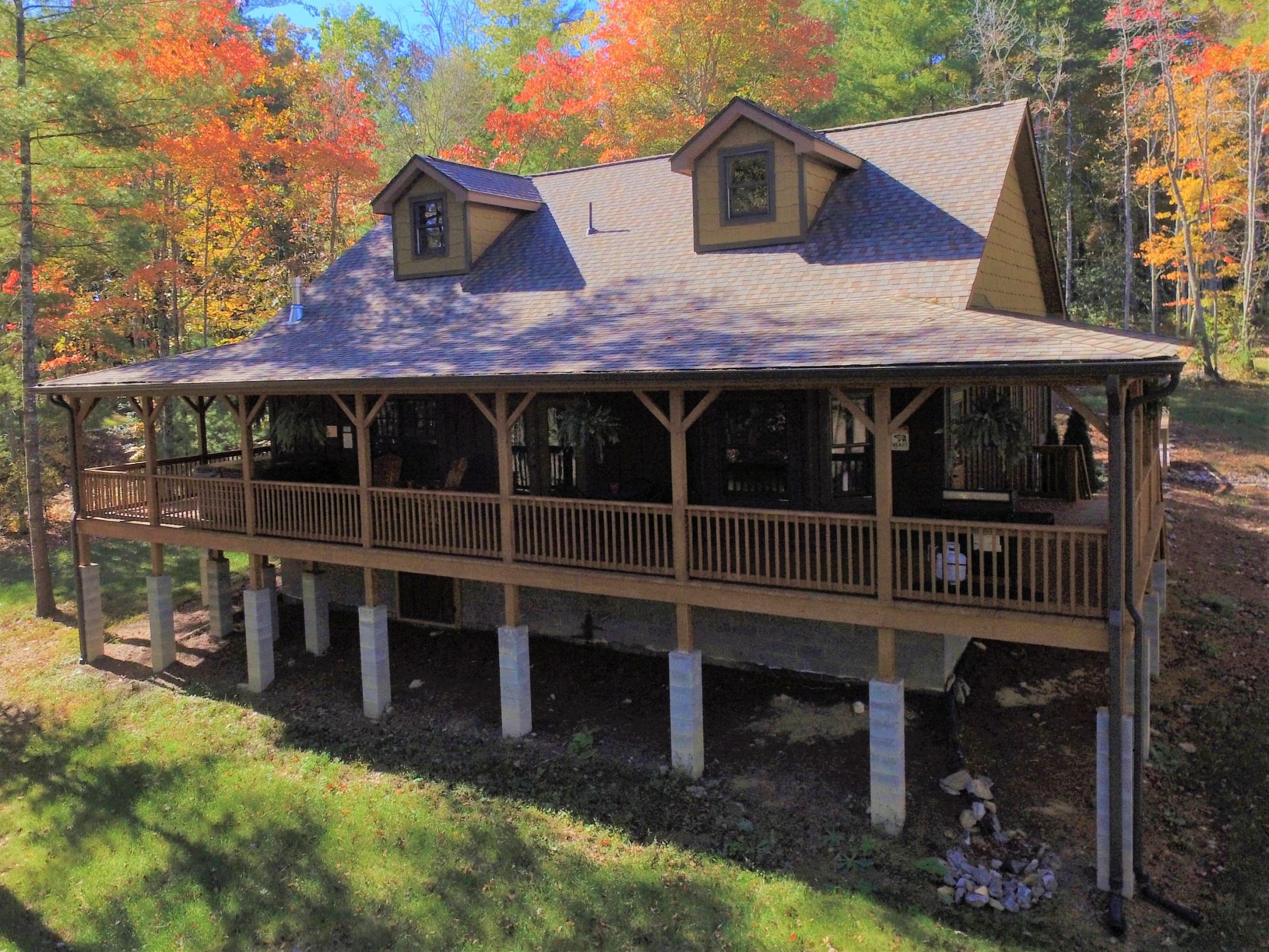 Fall Foliage at the Mountain Laurel Cabin - Asheville Country Cabins Vacation Rentals